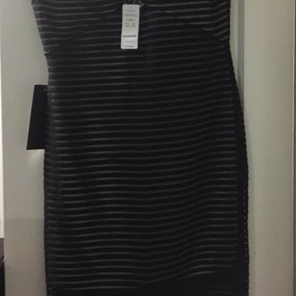 ๐ bebe dress deep v black nude stripes midi dress XL New ๐ - Picture 3 of 8